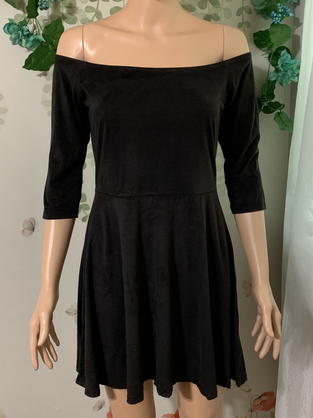 💎 Sz M Copper Key Black Off-Shoulder Fit & Flare Dress 3/4 sleeves LBD